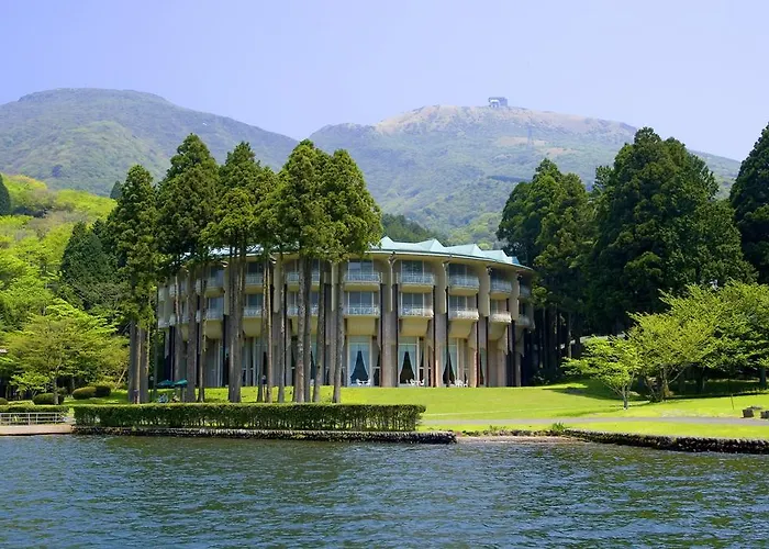 箱根芦之湖皇家王子大饭店